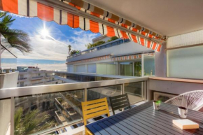 Air-conditioned apartment near the beaches with furnished terrace & garage